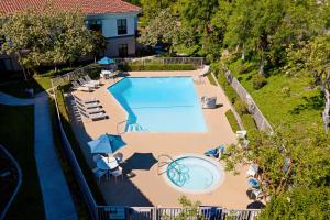 Best Western Valencia/Six Flags Inn & Suites - Hotel Overview
