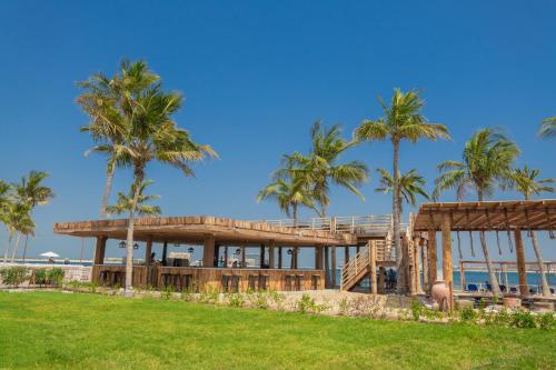 BM Beach Resort - Location and Accessibility