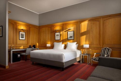 Bourgtheroulde Hotel, Autograph Collection - Location and Accessibility