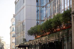 Brach Paris - Evok Collection - Luxury Accommodations