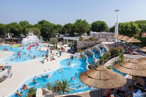 Ca Pasquali Village - Overview and Location