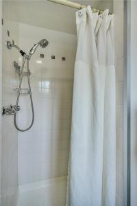 Calistoga Wine Way Inn - Property Overview