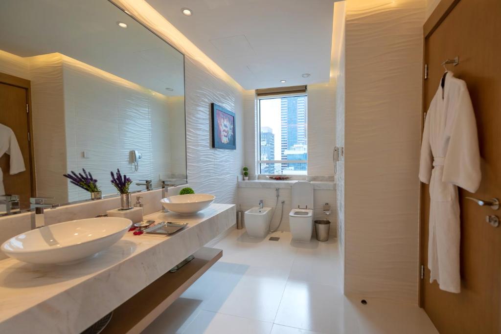 Canal Central Hotel Business Bay Review