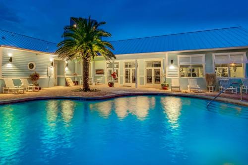 Cape Crossing Resort & Marina - Resort Overview