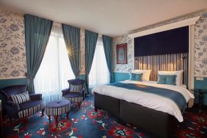 Carlton Ambassador - Hotel Overview