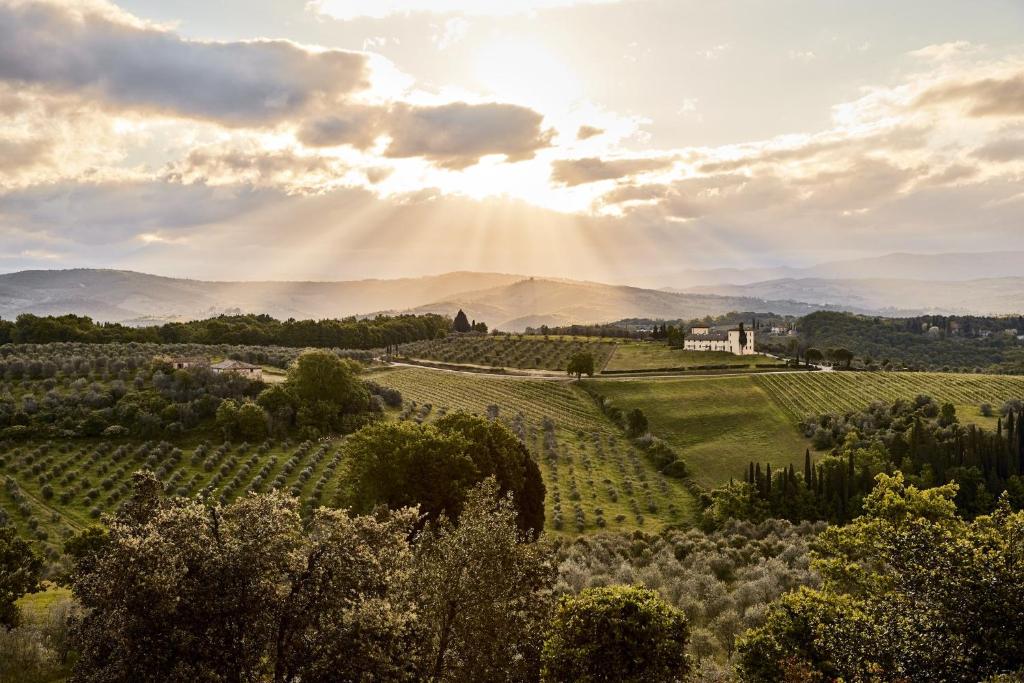 Castello Del Nero - Overview and Location