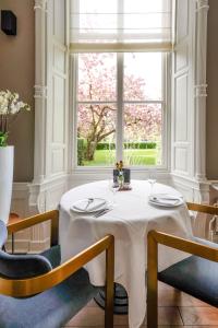 Central Park Voorburg - Relais & Chateaux - Hotel Overview and Location