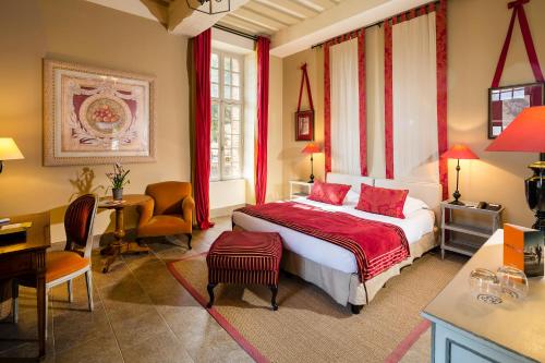 Château D'augerville Golf & Spa Resort - Location and Accessibility