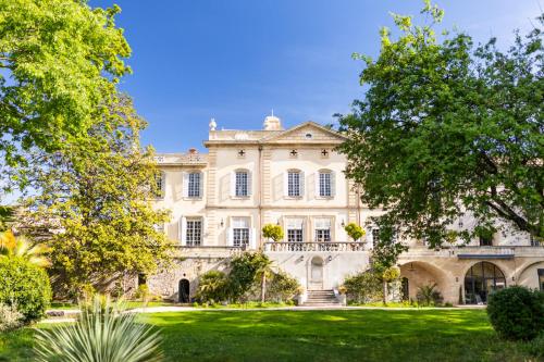 Château De Collias Review