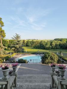 Chateau De Fere - Historic Charm and Setting