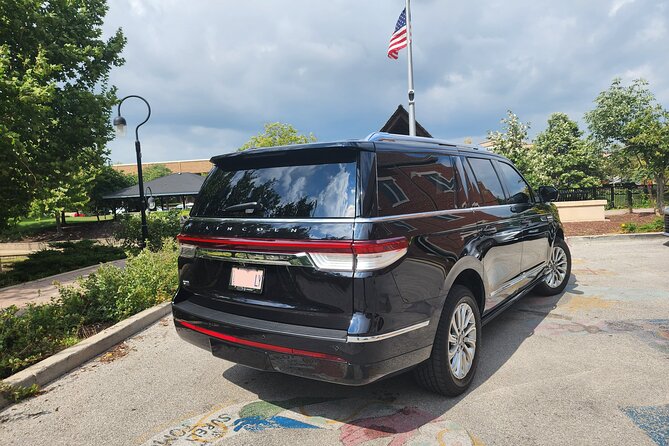 Chicago Airport Transfer: Chicago to OHare Airport in Luxury SUV