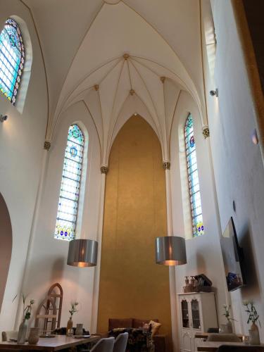 Church Hotel Biervliet - Overview and Location