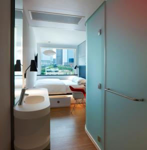 Citizenm Los Angeles Downtown - Hotel Overview