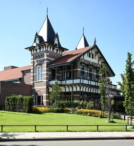 Coat of Arms of Hengelo Residence Suites - Digital Key by SMS and Email - Hotel Overview