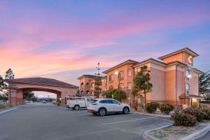 Comfort Inn Marina on the Monterey Bay - Hotel Overview and Location