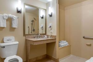 Comfort Suites Barstow Near I-15 - Convenient Location
