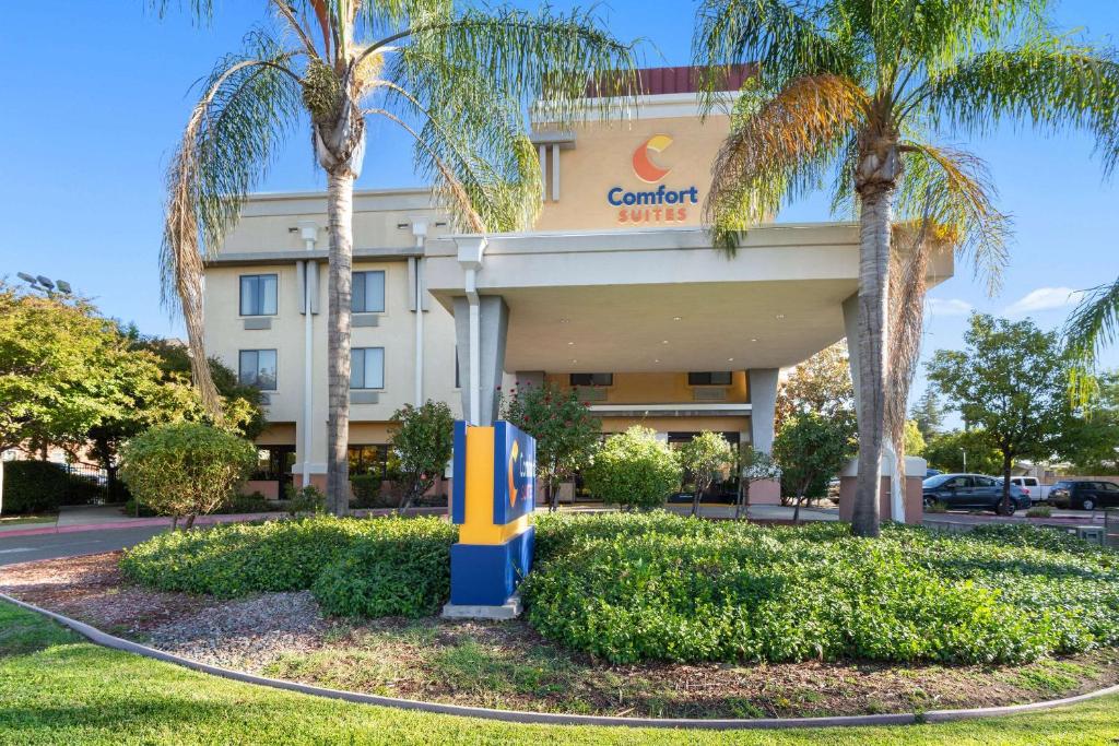 Comfort Suites Vacaville-Napa Valley Area - Overview of Comfort Suites