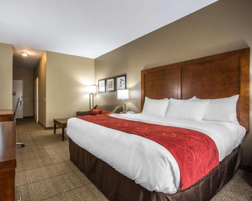 Comfort Suites Victorville-Hesperia - Location and Nearby Attractions