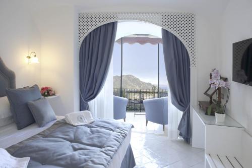 Confalone Palace - Hotel Overview