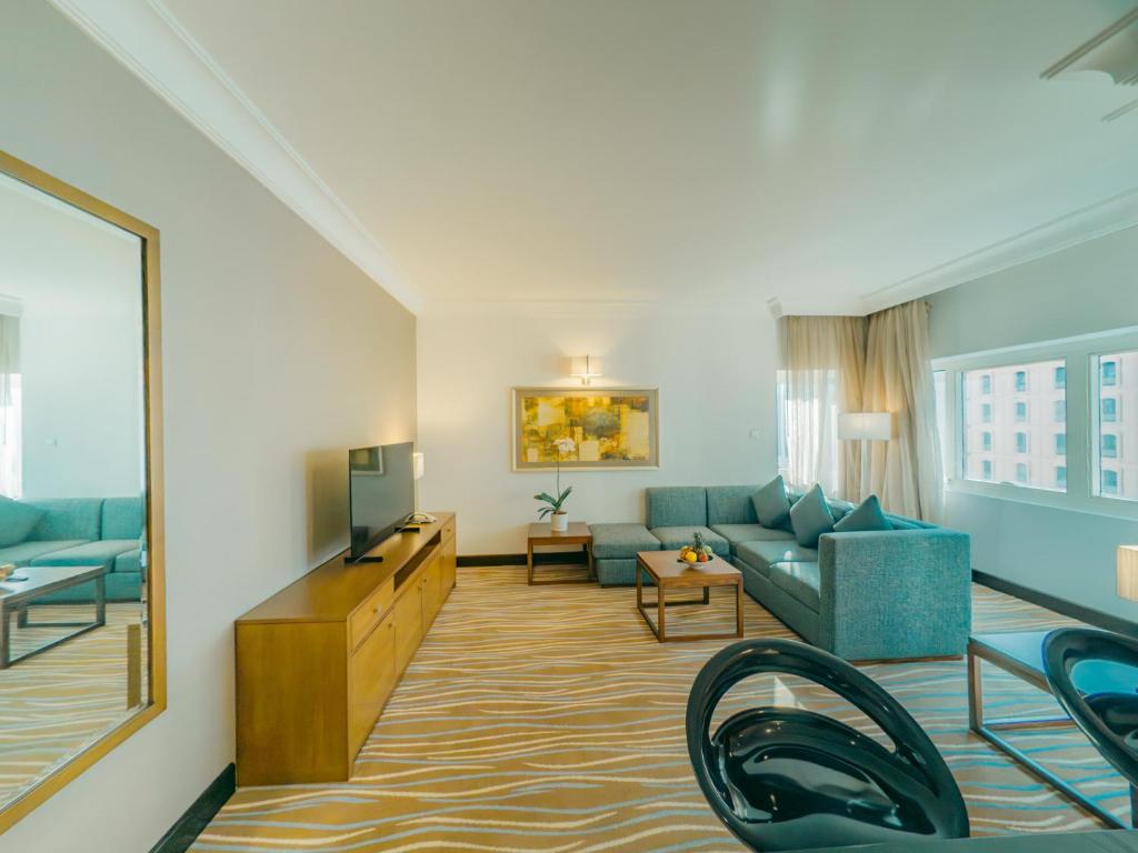 Copthorne Downtown by Millennium - Accommodation and Amenities