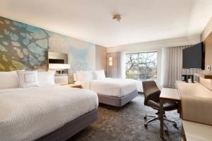 Courtyard by Marriott Roseville - Hotel Overview and Location