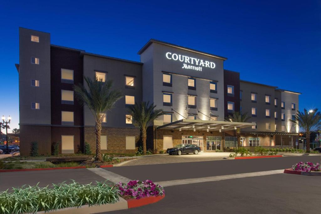 Courtyard by Marriott San Diego El Cajon - Hotel Overview and Location