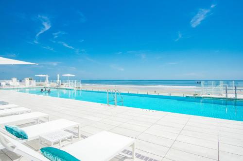 Daytona Grande Oceanfront Resort - Alluring Coastal Accommodations
