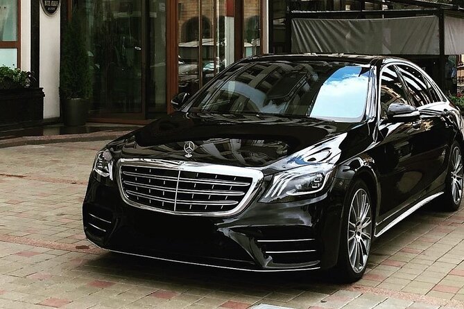 Departure Private Transfer: Atlanta to Atlanta Airport ATL in Luxury Car - Vehicle Features and Safety Measures
