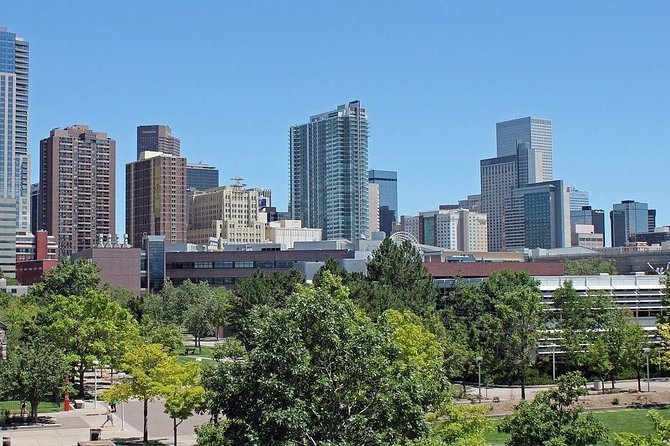 Departure Private Transfer: Denver to Denver Airport DEN in Luxury SUV