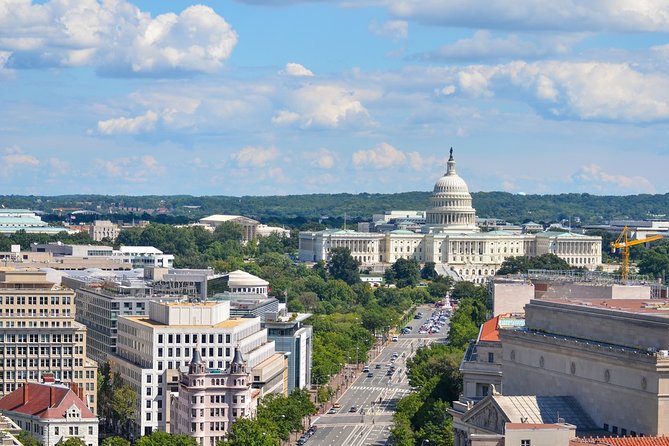 Departure Private Transfer: Washington to National Airport DCA in Luxury Car