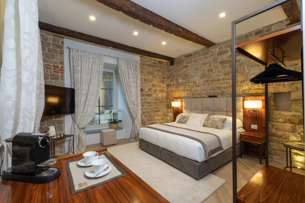 Donati Luxury Tower Suites Review