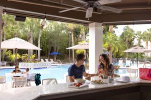 DoubleTree Suites by Hilton Orlando at Disney Springs - Hotel Amenities and Features