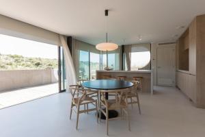 Dune Hotel Tien Torens - Hotel Overview and Location