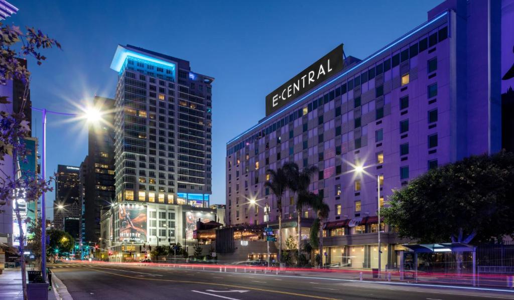 E Central Hotel Downtown Los Angeles - Location and Accessibility