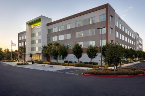Element Sacramento Airport - Hotel Overview and Location
