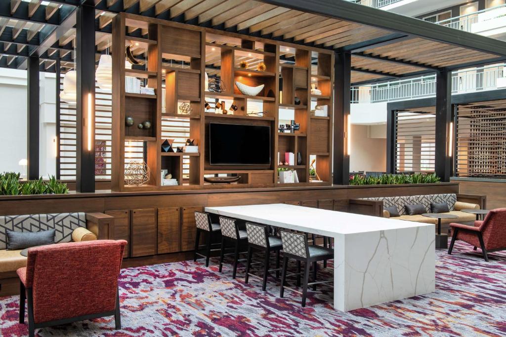 Embassy Suites by Hilton Walnut Creek - Hotel Overview and Location