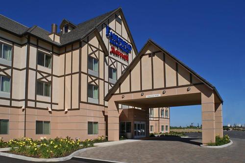 Fairfield Inn & Suites by Marriott Selma Kingsburg - Hotel Overview