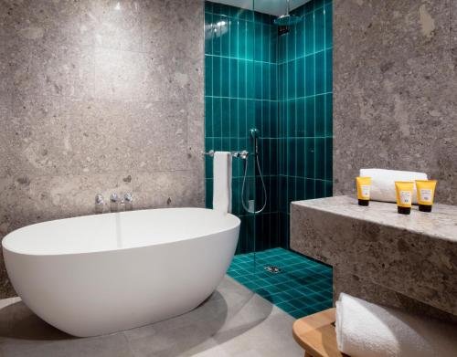 Faloria Mountain Spa Resort - Hotel Overview and Location