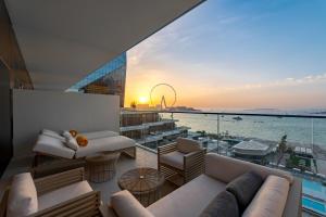 FIVE LUXE - Overview and Location
