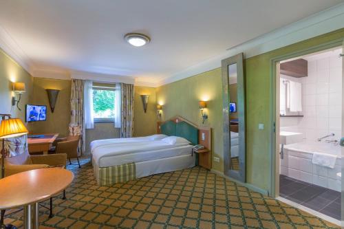 Fletcher Hotel-Restaurant Kasteel Erenstein - Hotel Overview