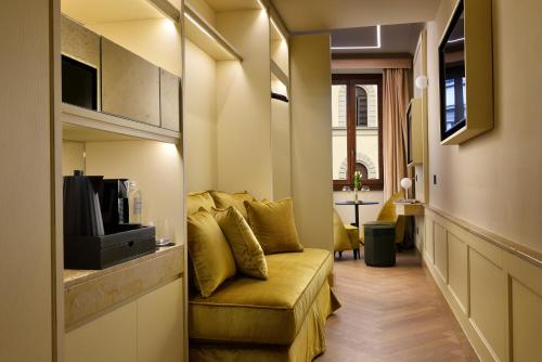 Floren Luxury Hotel - Hotel Overview and Location