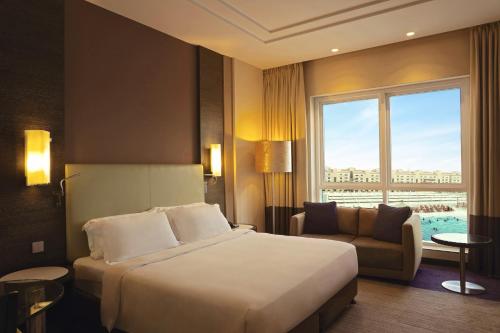 Four Points by Sheraton Al Ain - Location and Surroundings