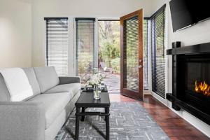 Gaige House - Overview and Location