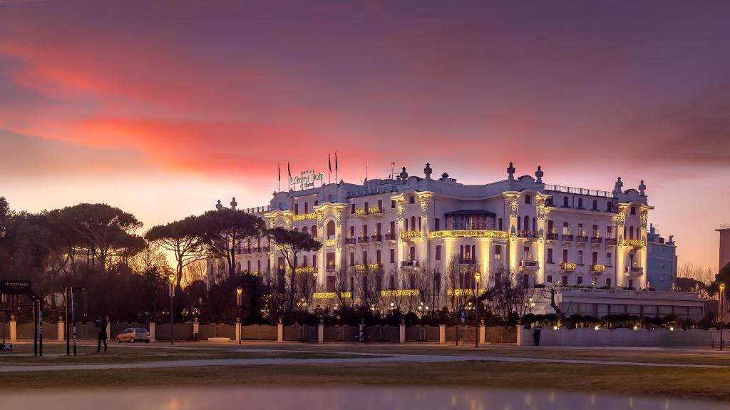Grand Hotel Rimini Review