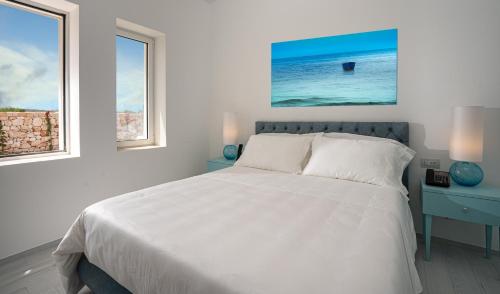 Grotta Palazzese Beach Hotel - Hotel Location and Accessibility