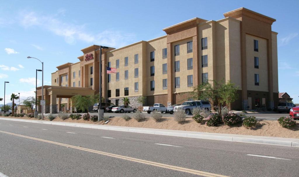 Hampton Inn and Suites Barstow Review