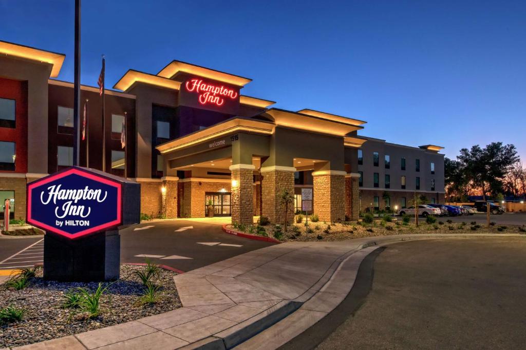 Hampton Inn Fresno Airport Review