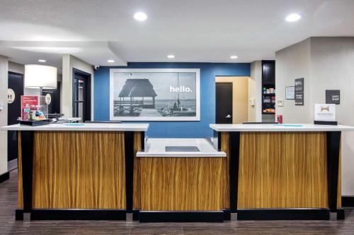 Hampton Inn & Suites Hermosa Beach - Hotel Overview and Location