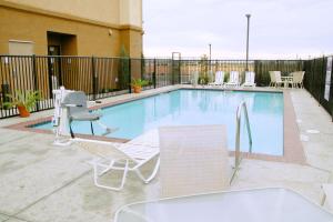 Hampton Inn & Suites Madera - Location and Surroundings
