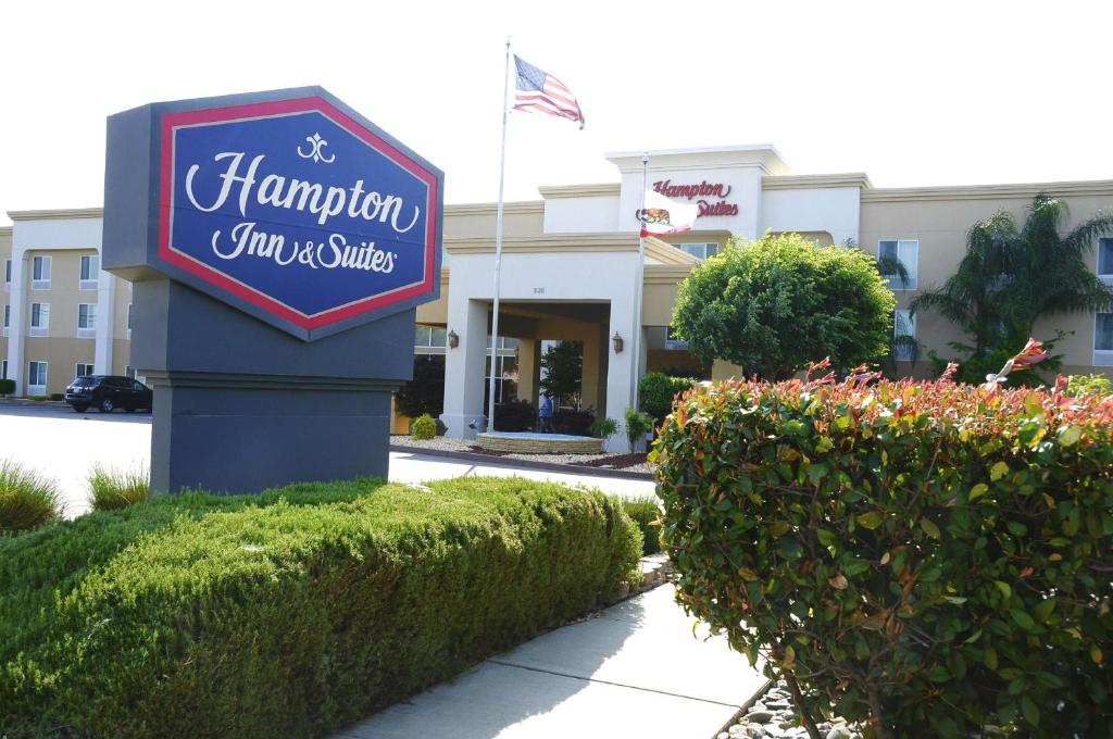 Hampton Inn & Suites Red Bluff Review